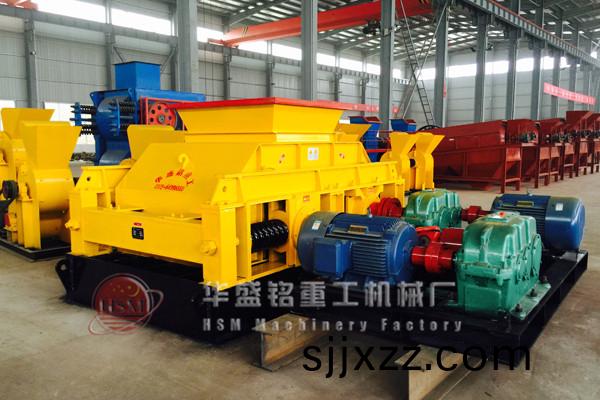 雙(shuang)齒(chi)輥(gun)破(po)碎機