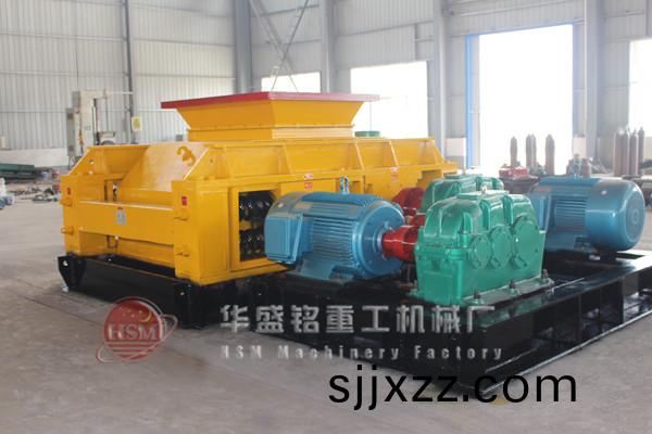 雙(shuang)齒(chi)輥破(po)碎機(ji)